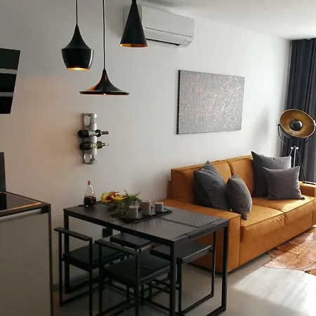 Vip, With Free Garage Parking Apartman