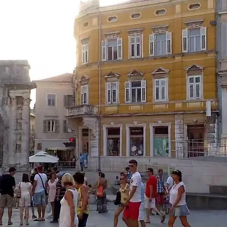 Vip, With Free Garage Parking *