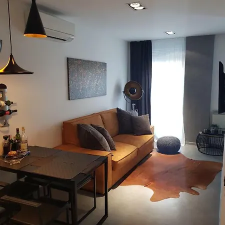 Apartman Vip, With Free Garage Parking Pula