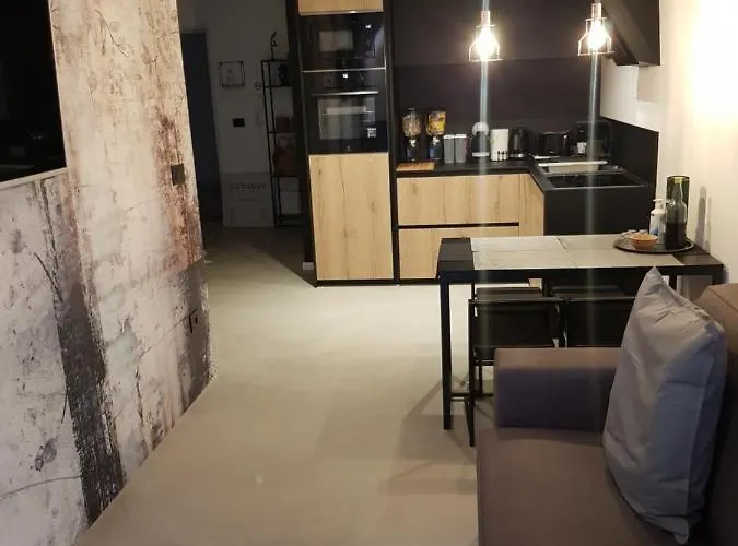 Vip, With Free Garage Parking * Πούλα