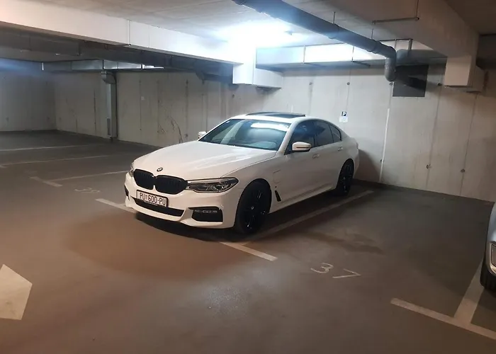 Vip, With Free Garage Parking Lägenhet *