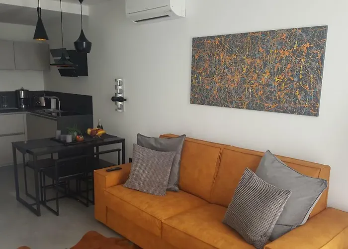 Διαμέρισμα Vip, With Free Garage Parking *