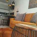 Apartment Vip, With Free Garage Parking Pula