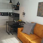 Apartment Vip, With Free Garage Parking Pula