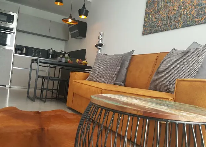 Apartament Vip, With Free Garage Parking Pula