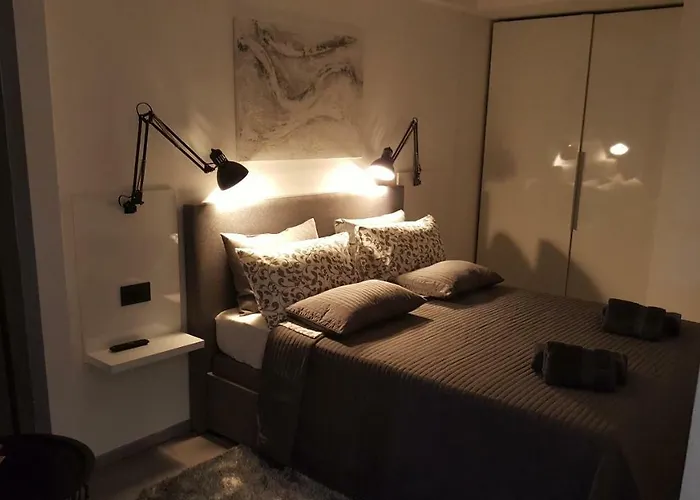 Vip, With Free Garage Parking Apartament Pula