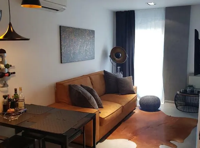 Lejlighed Vip, With Free Garage Parking Pula