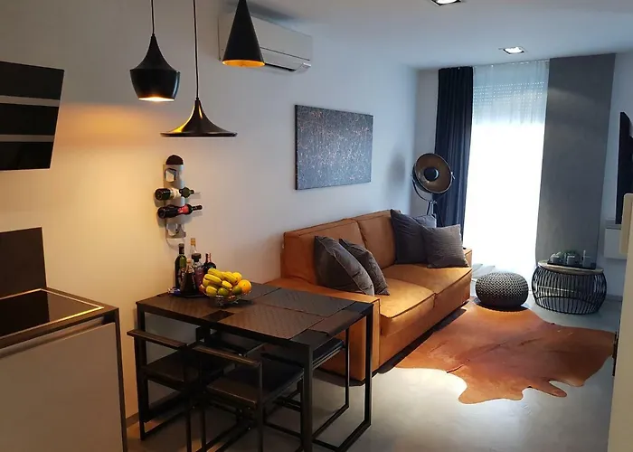 Vip, With Free Garage Parking * Pula