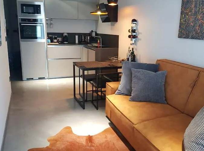 Vip, With Free Garage Parking דירה פולה